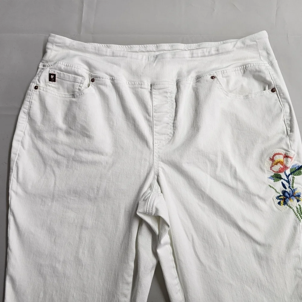 Belle By Kim Gravel 18w Woman's White Cropped Ankle Jeans - Picture 3 of 13